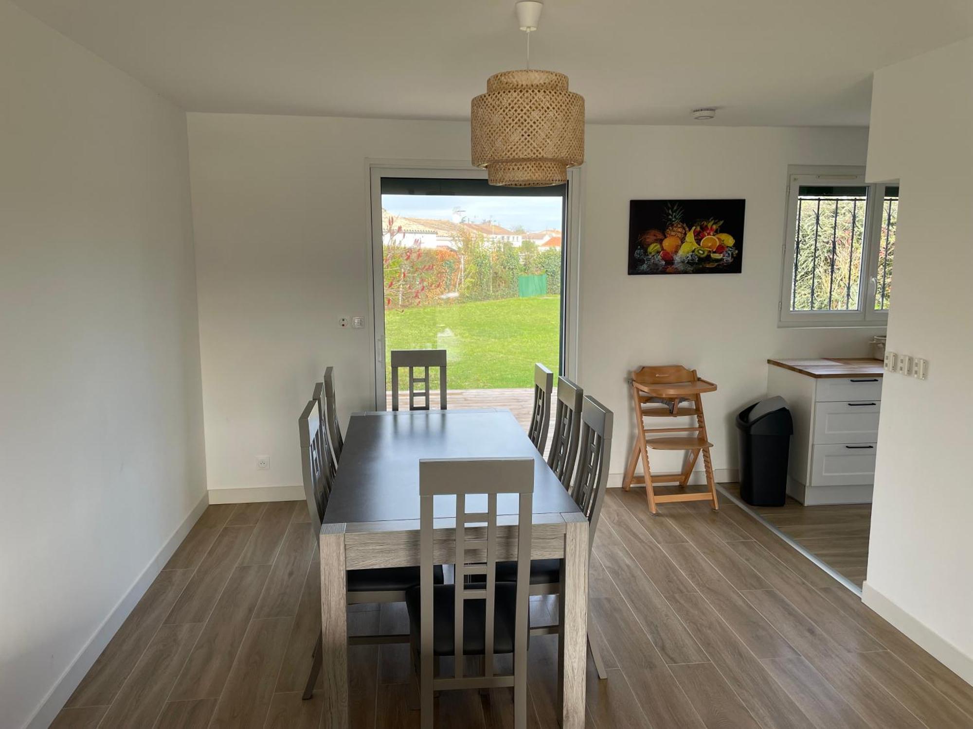 Holiday home Iska - 6velos-calme-piscine-moderne-centre-port-plages