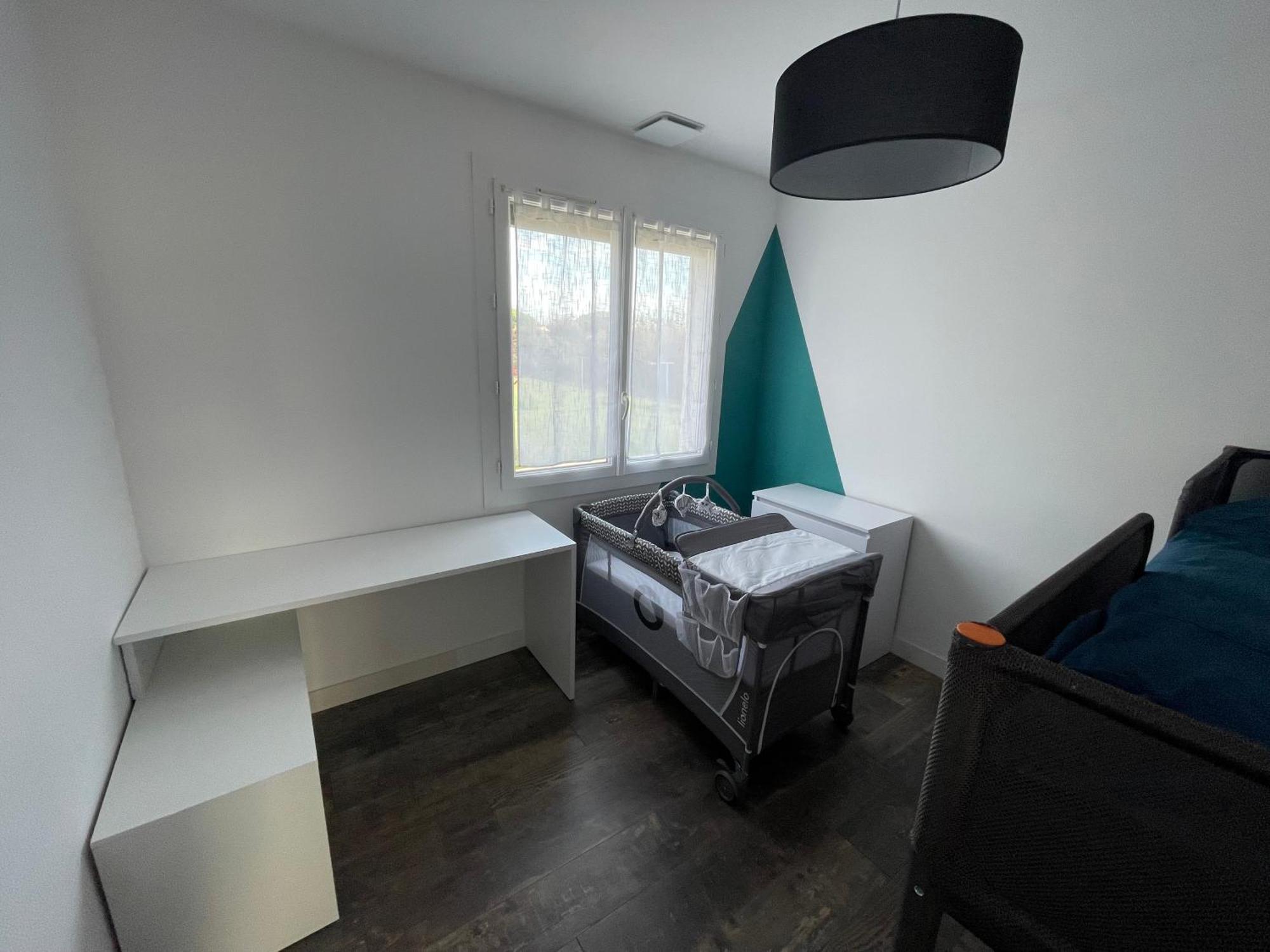 Iska - 6velos-calme-piscine-moderne-centre-port-plages *